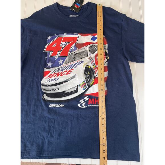 NWT Nascar Joe Nemechek Checkered Flag Trump Pence 2020 T-Shirt Size Men's Large - Picture 4 of 7